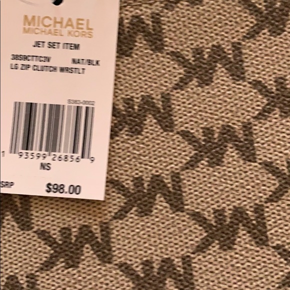 Michael Kors wristlet - Picture 2 of 2